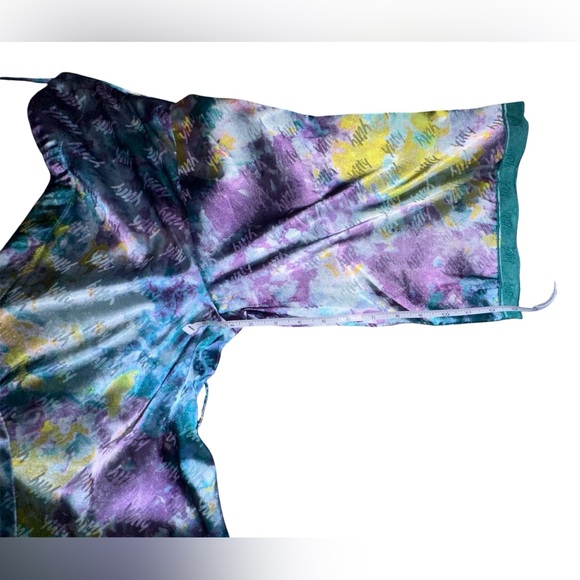 🆕Sattin Pretty Mini Robe - Fabletics - Picture 11 of 15